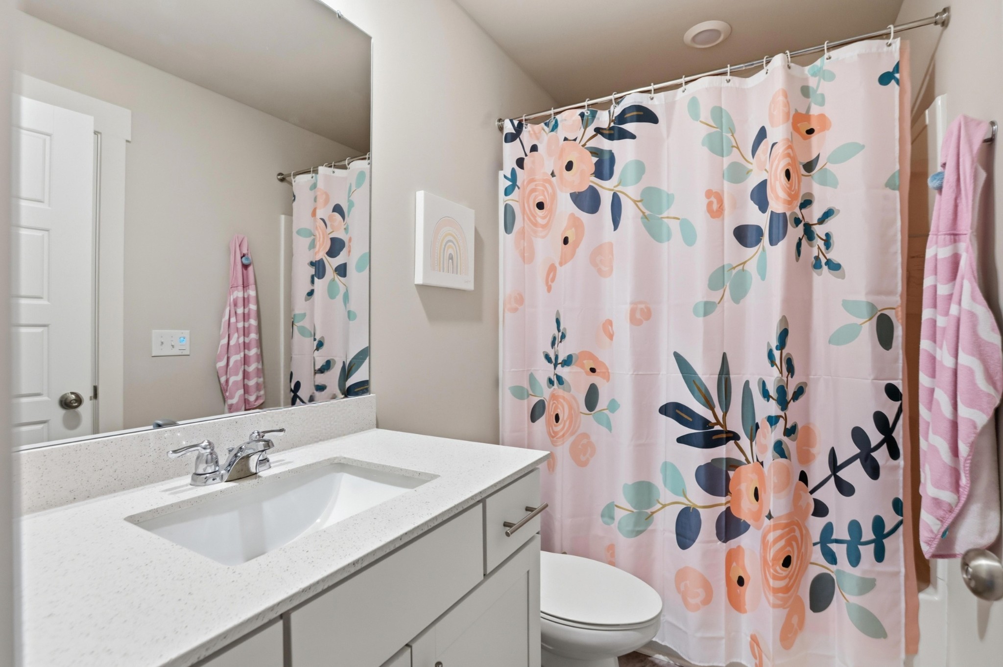 129 Merion Way Lebanon, TN 37087 - Photo 17 of 38 a bathroom with a sink and a mirror
