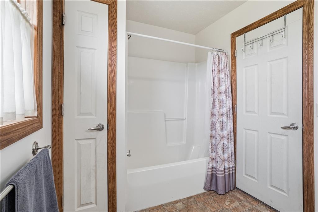 220 Main Road West Alexander, PA 15376 - Photo 31 of 44