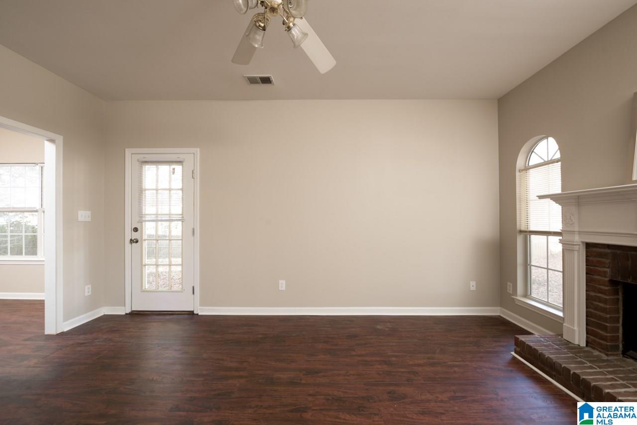 121 King Charles Way Alabaster, AL 35007 - Photo 13 of 48