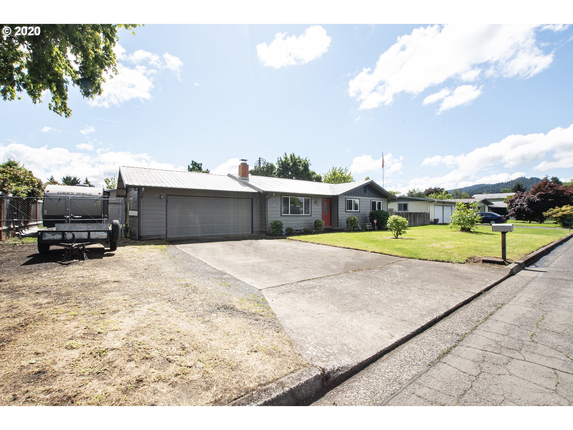 923 South 37th Street Springfield, OR 97478 - Photo 2 of 23