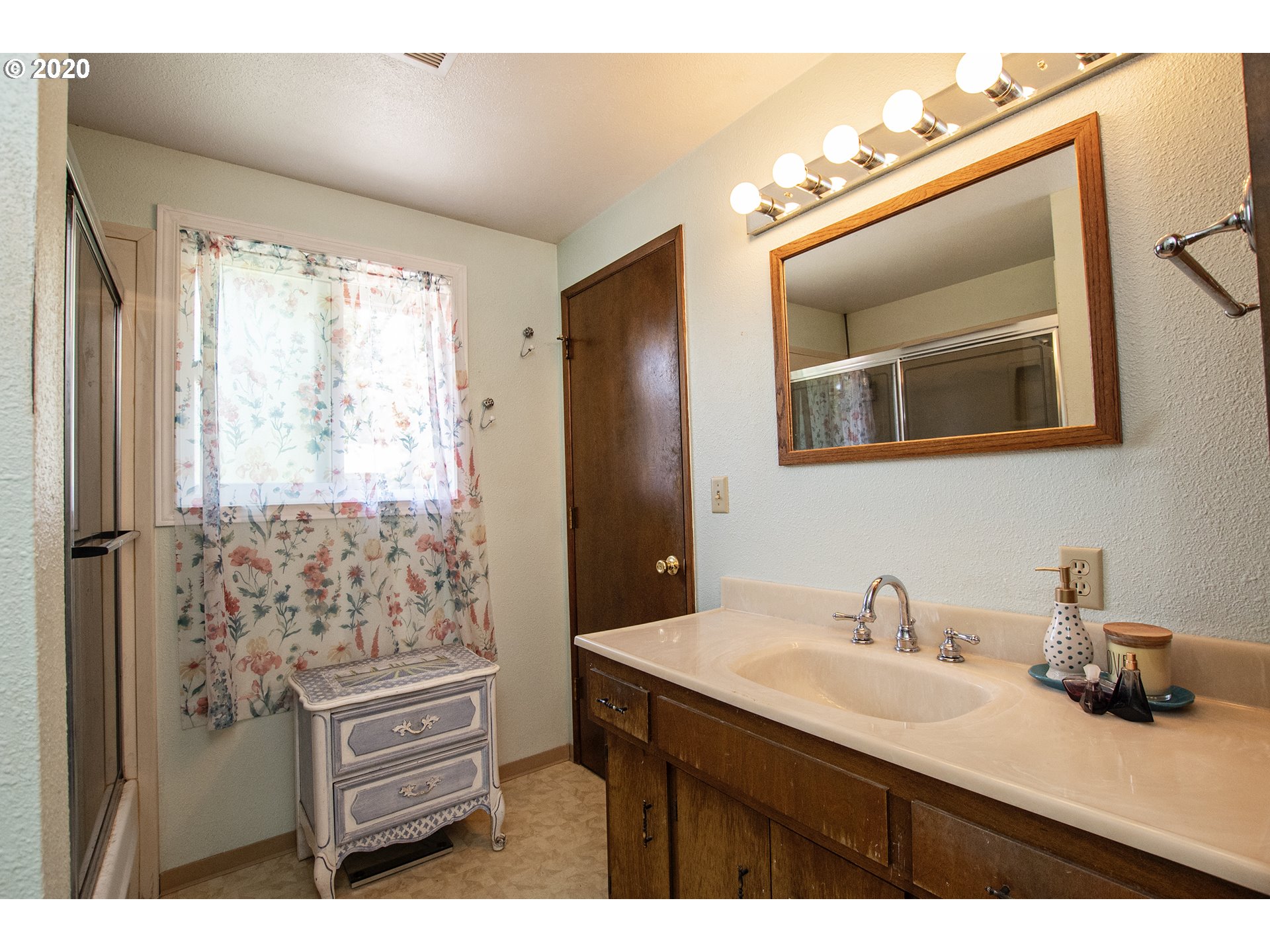 923 South 37th Street Springfield, OR 97478 - Photo 16 of 23