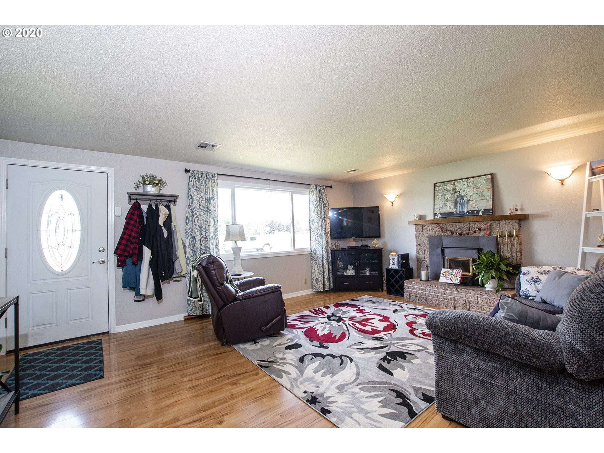 923 South 37th Street Springfield, OR 97478 - Photo 4 of 23