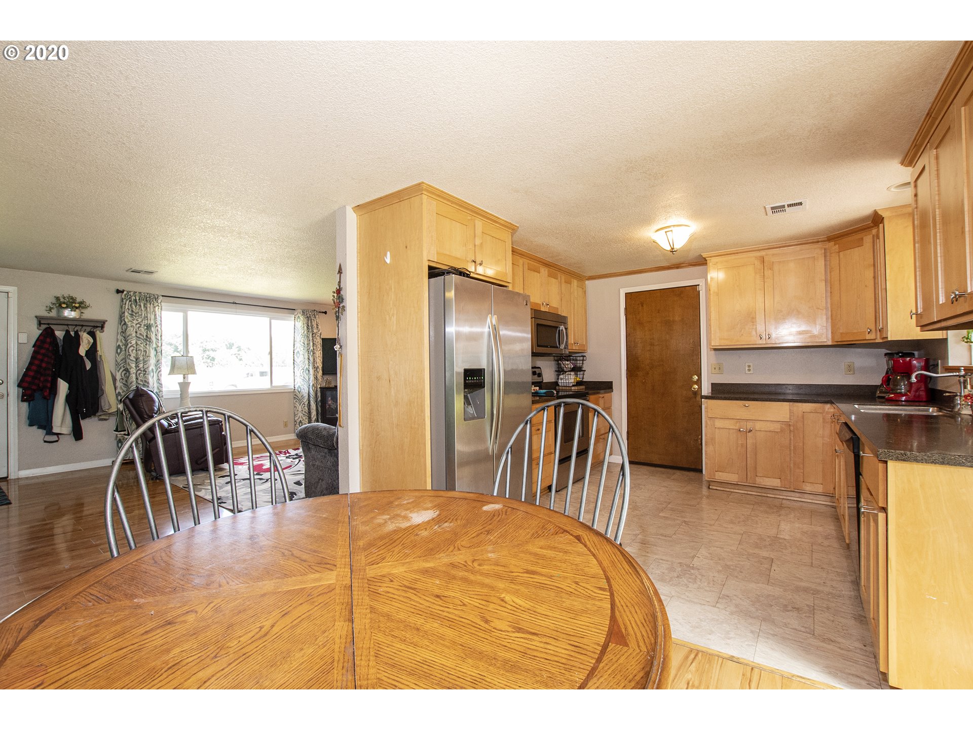 923 South 37th Street Springfield, OR 97478 - Photo 10 of 23