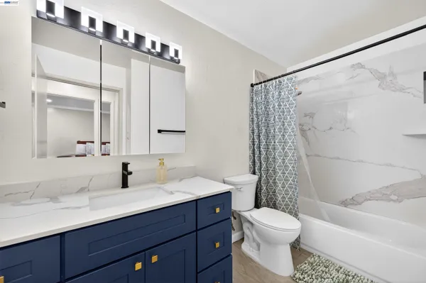 $207,000 | 355 Parkview Terrace, Unit B9, Vallejo, CA 94589