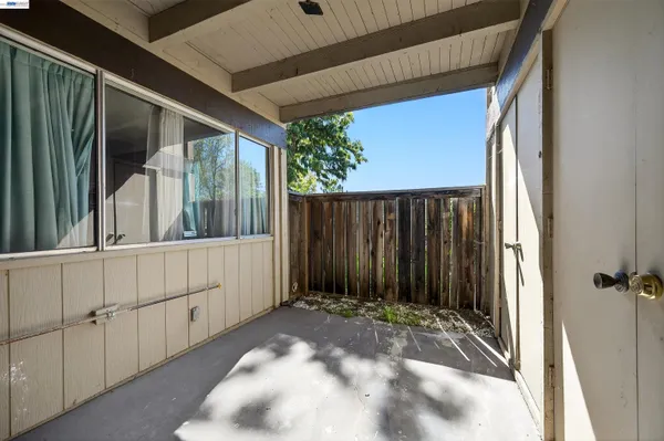 $207,000 | 355 Parkview Terrace, Unit B9, Vallejo, CA 94589