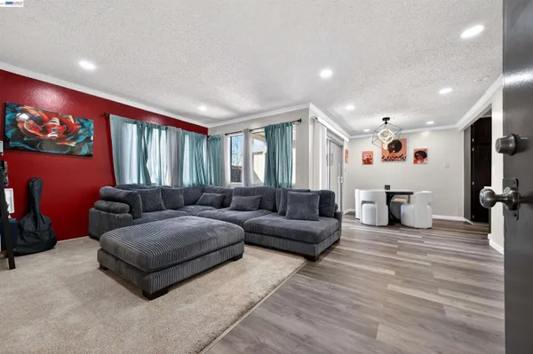 $207,000 | 355 Parkview Terrace, Unit B9, Vallejo, CA 94589