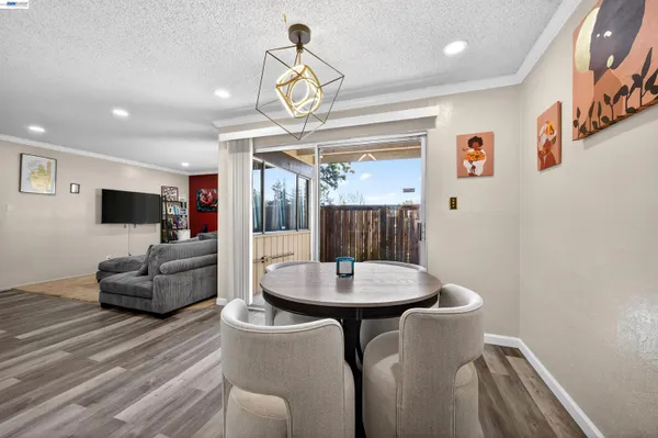 $207,000 | 355 Parkview Terrace, Unit B9, Vallejo, CA 94589