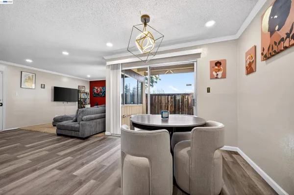 $207,000 | 355 Parkview Terrace, Unit B9, Vallejo, CA 94589