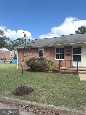 $1,625 | 1317 Rappahannock Avenue, Fredericksburg, VA 22401