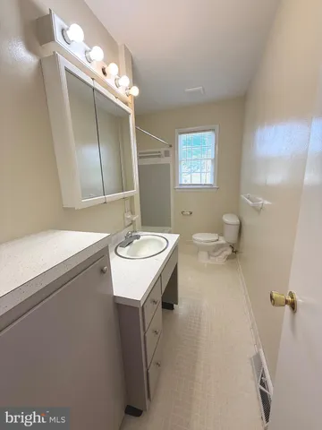 $1,625 | 1317 Rappahannock Avenue, Fredericksburg, VA 22401