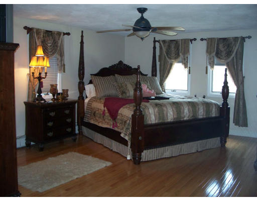 113 Burnham Road Lowell, MA 01852 - Photo 13 of 19 Gallery Image 13