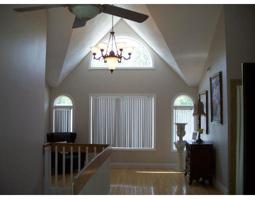 113 Burnham Road Lowell, MA 01852 - Photo 15 of 19 Gallery Image 15