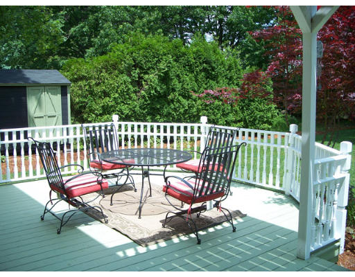 113 Burnham Road Lowell, MA 01852 - Photo 5 of 19 Gallery Image 5