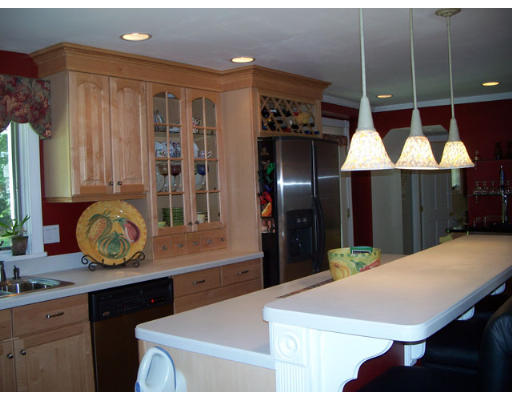 113 Burnham Road Lowell, MA 01852 - Photo 10 of 19 Gallery Image 10