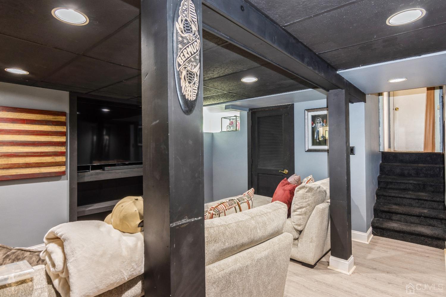 141 Overbrook Road Piscataway, NJ 08854 - Photo 37 of 38 a living room with furniture and a window