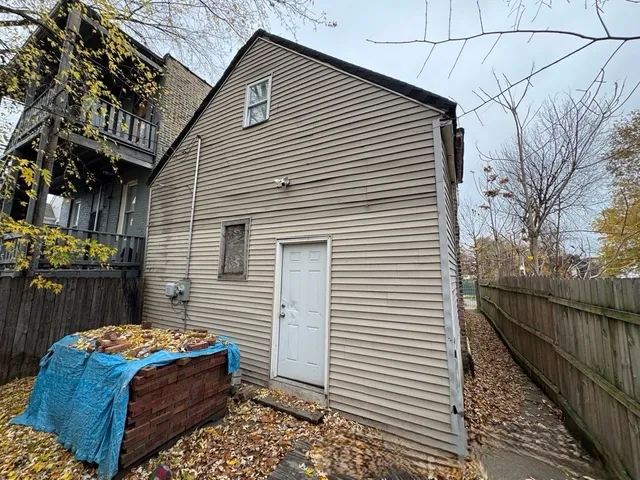 a view of a pathway of a building