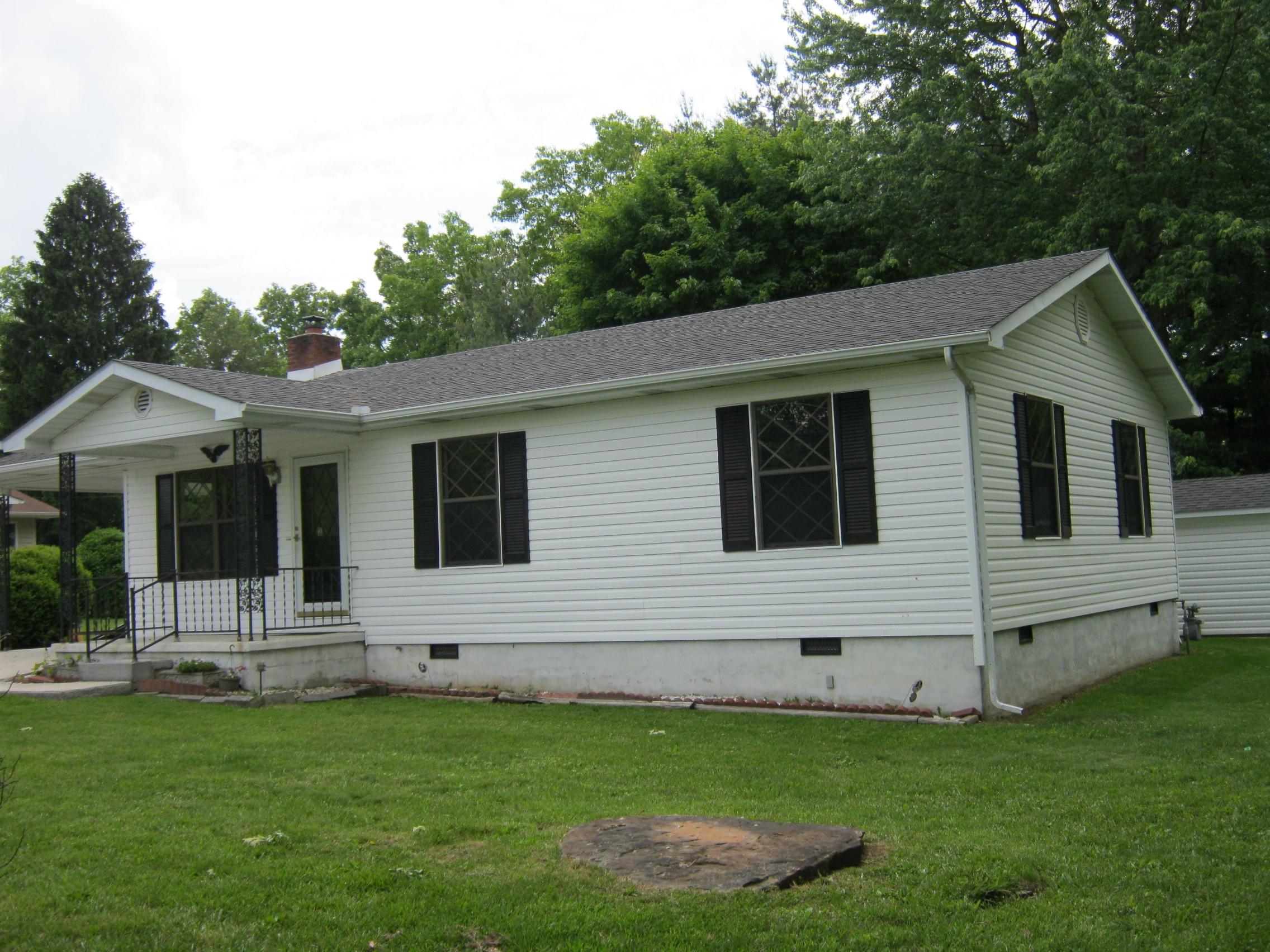 2686 Dunbar Road Crossville, TN 38572 - Photo 3 of 18 Front of House