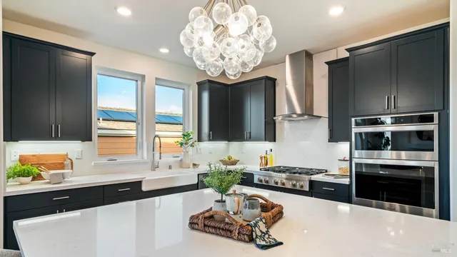 $1,329,000 | 6 Jasper Court, Petaluma, CA 94952