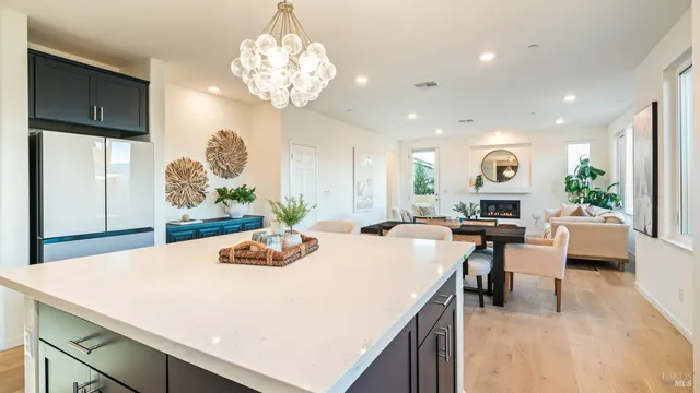 $1,329,000 | 6 Jasper Court, Petaluma, CA 94952