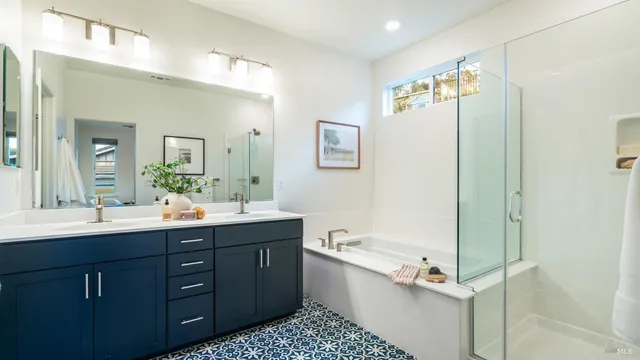 $1,329,000 | 6 Jasper Court, Petaluma, CA 94952