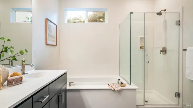 $1,329,000 | 6 Jasper Court, Petaluma, CA 94952