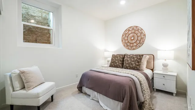 $1,329,000 | 6 Jasper Court, Petaluma, CA 94952