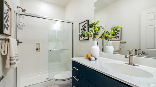 $1,329,000 | 6 Jasper Court, Petaluma, CA 94952