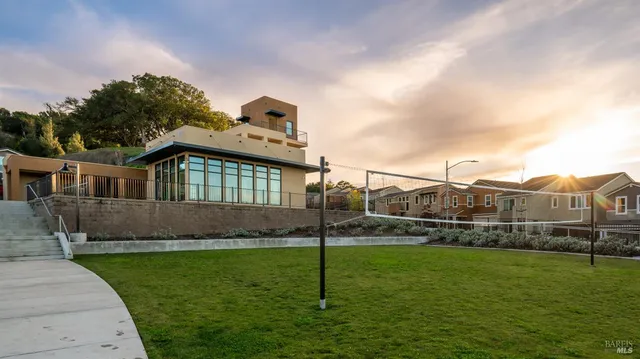 $1,329,000 | 6 Jasper Court, Petaluma, CA 94952