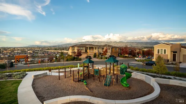 $1,329,000 | 6 Jasper Court, Petaluma, CA 94952