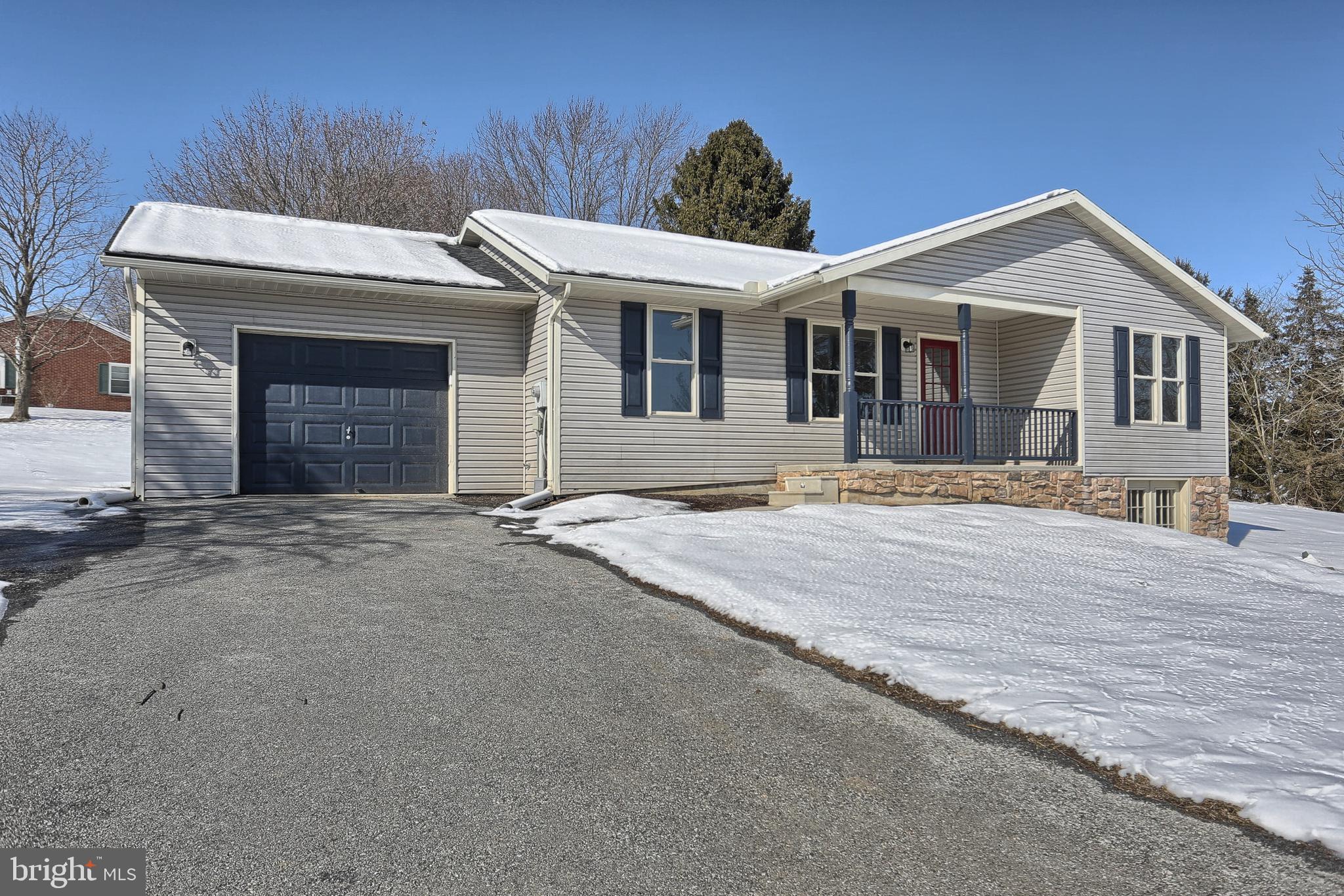 929 Burnt House Road Carlisle, PA 17015 - Photo 2 of 31 Gallery Image 2