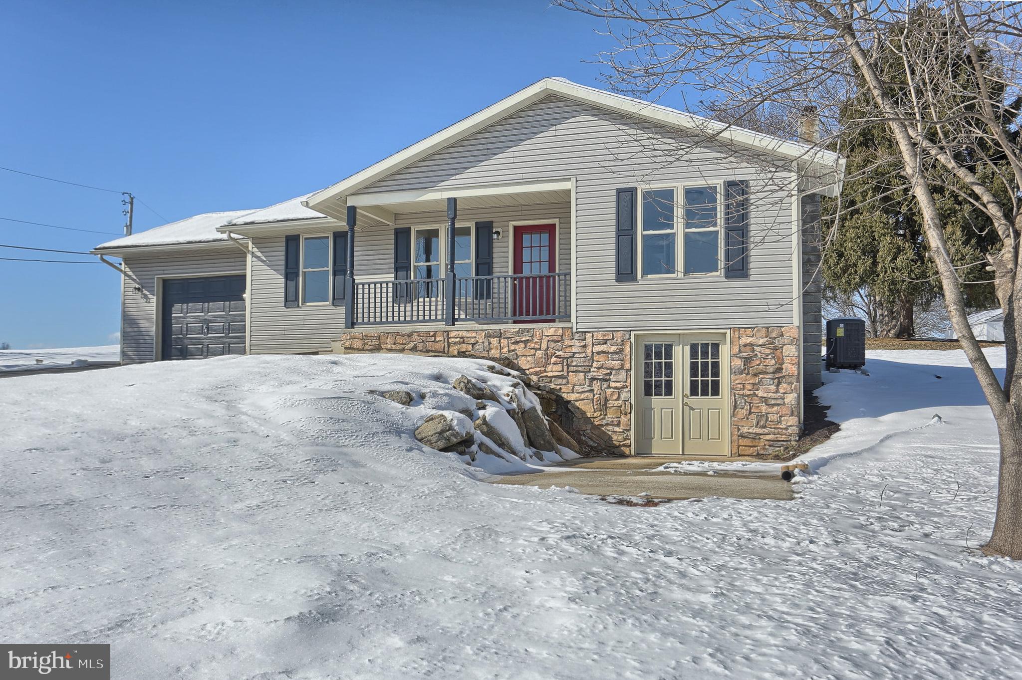 929 Burnt House Road Carlisle, PA 17015 - Photo 4 of 31 Gallery Image 4