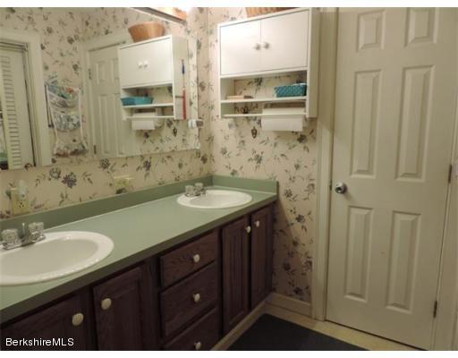 150 Leyden Road Greenfield, MA 01301 - Photo 14 of 22 N-bathrm