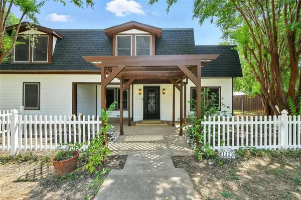$775,000 | 1323 Dublin Street, Grapevine, TX 76051