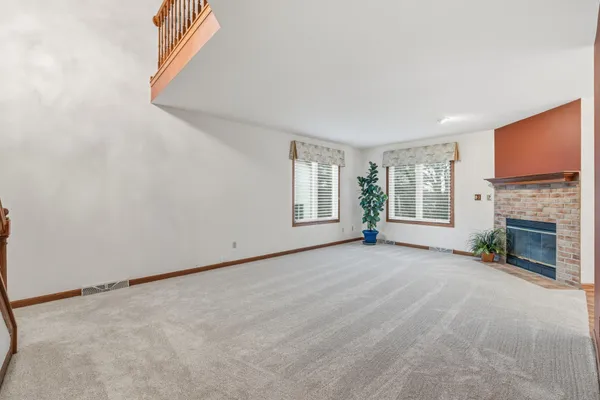 $399,900 | 512 Frederick Court, Oconomowoc, WI 53066