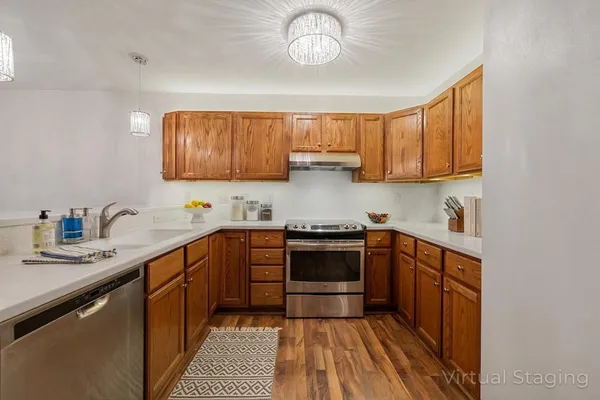 $399,900 | 512 Frederick Court, Oconomowoc, WI 53066