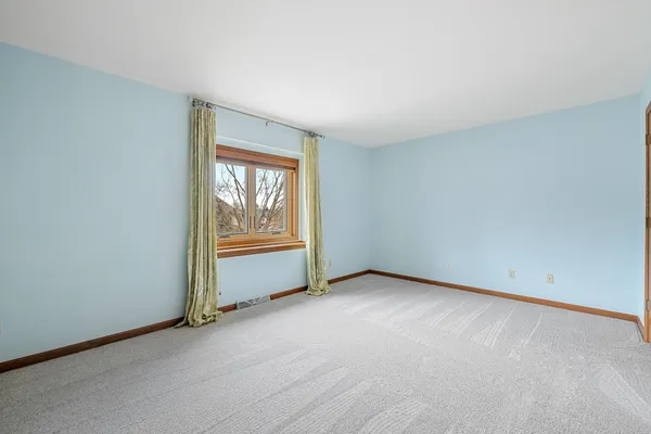 $399,900 | 512 Frederick Court, Oconomowoc, WI 53066