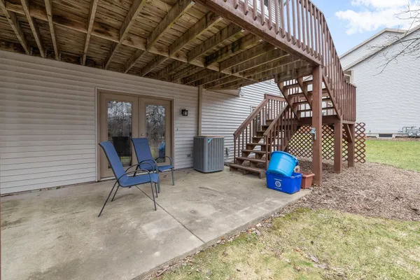 $399,900 | 512 Frederick Court, Oconomowoc, WI 53066