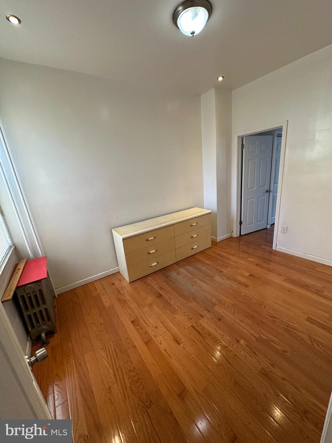 1505 Morris Street Philadelphia, PA 19145 - Photo 14 of 27 2nd floor middle bedroom