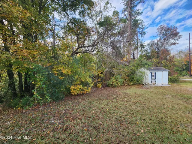 $215,500 | 186 Sand Ridge Road, Hubert, NC 28539