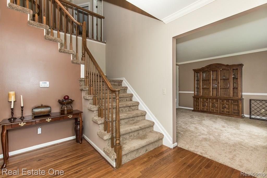 2425 Rancroft Beat Rochester Hills, MI 48306 - Photo 6 of 32