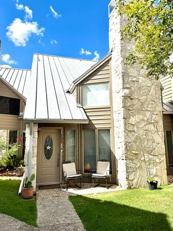 $199,500 | 805-132 Highway 534 Loop, Kerrville, TX 78028