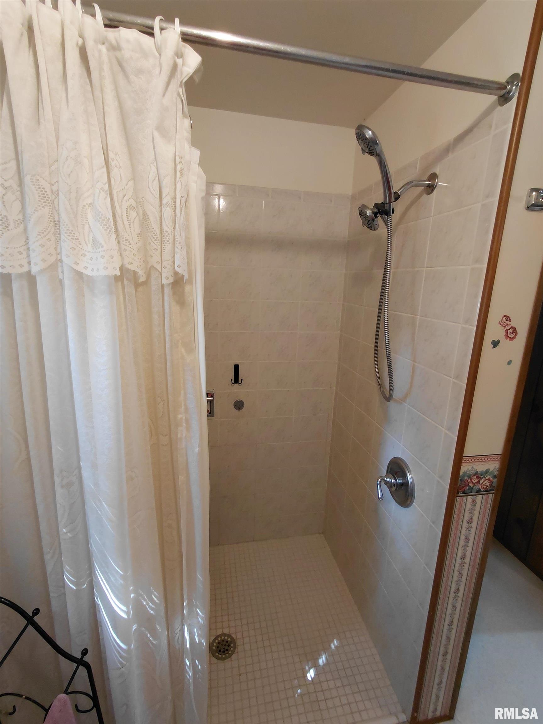 1100 West Locust Street Canton, IL 61520 - Photo 21 of 39