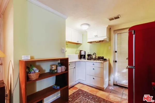 $11,000 | 3024 Angus Street, Los Angeles, CA 90039