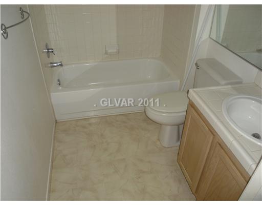 7100 West Pirates Cove Road, Unit 1003 Las Vegas, NV 89145 - Photo 5 of 7 Master Bath/Spa.