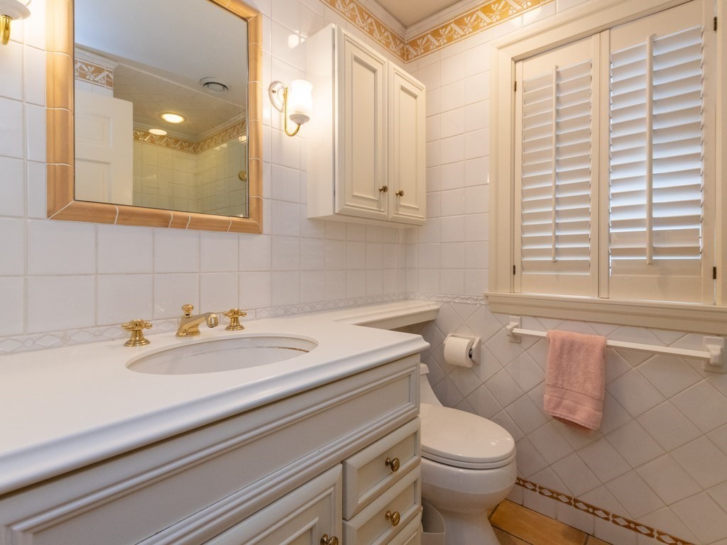 128 Dorset Road Newton, MA 02468 - Photo 18 of 36 Gallery Image 18
