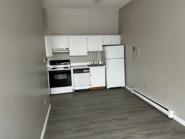 $2,195 | 92 Gorham Street, Unit 201, Lowell, MA 01852