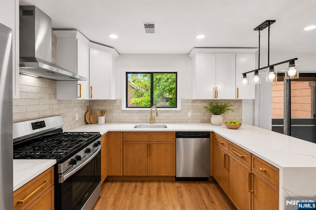 261 Sunset Key Secaucus, NJ 07094 - Photo 14 of 35