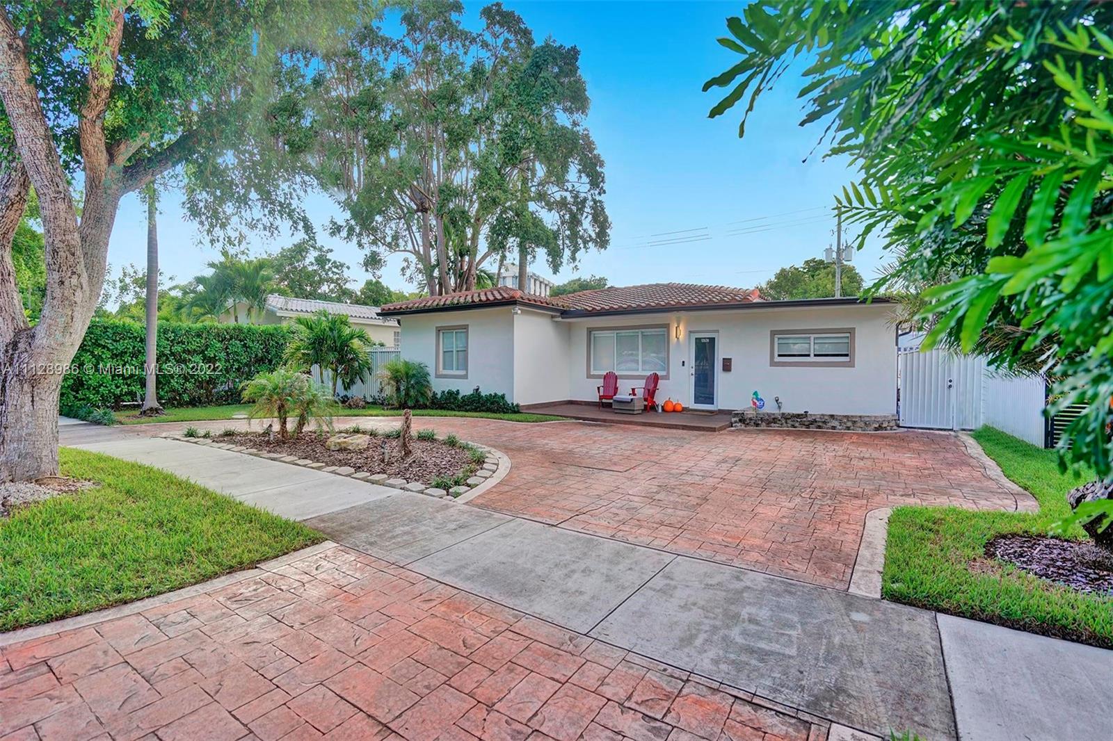 12620 Ixora Road North Miami, FL 33181 - Photo 27 of 27 Gallery Image 27