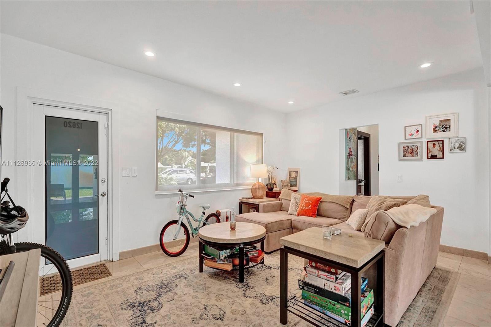 12620 Ixora Road North Miami, FL 33181 - Photo 5 of 27 Gallery Image 5