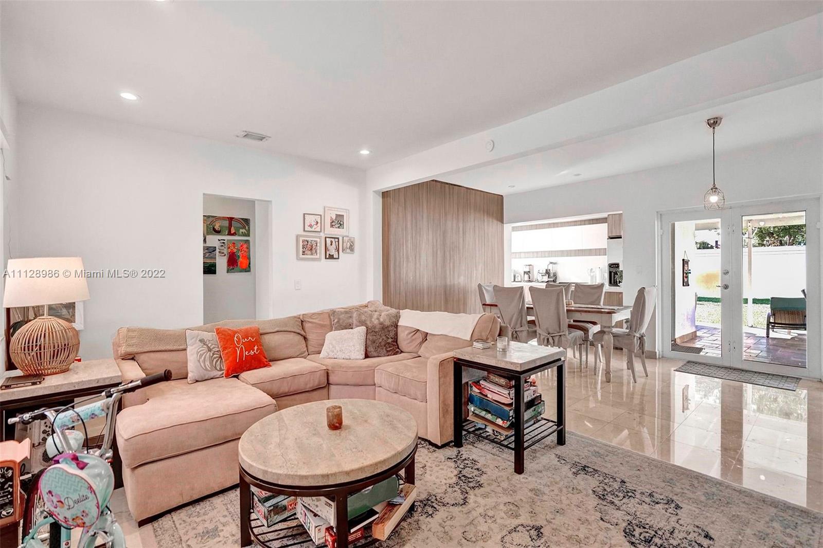 12620 Ixora Road North Miami, FL 33181 - Photo 6 of 27 Gallery Image 6